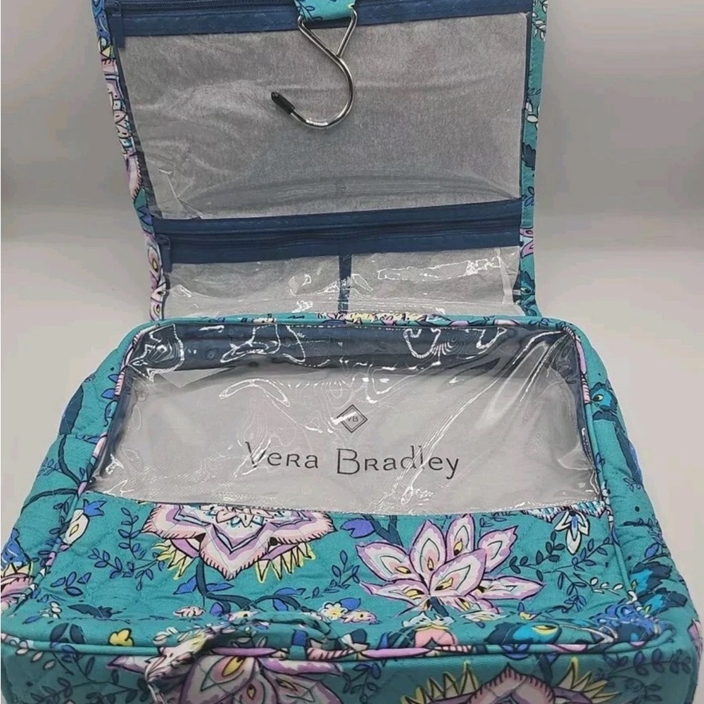 Vera Bradley Grand Hanging Organizer Peacock Garden. New with tag.